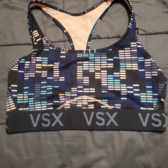 Victoria's Secret Other - Victoria secret sports bra size large new no tags